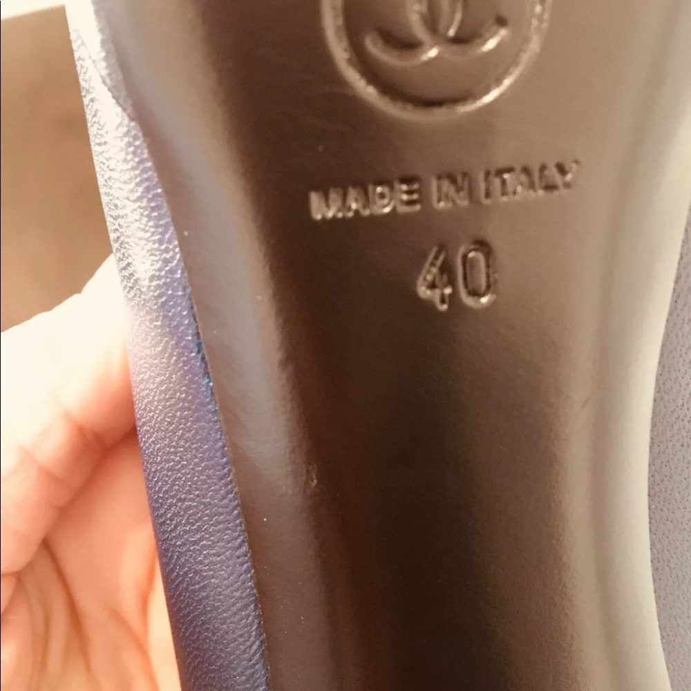 Chanel heels size 40 navy blue/black/silver chain - Picture 7 of 7